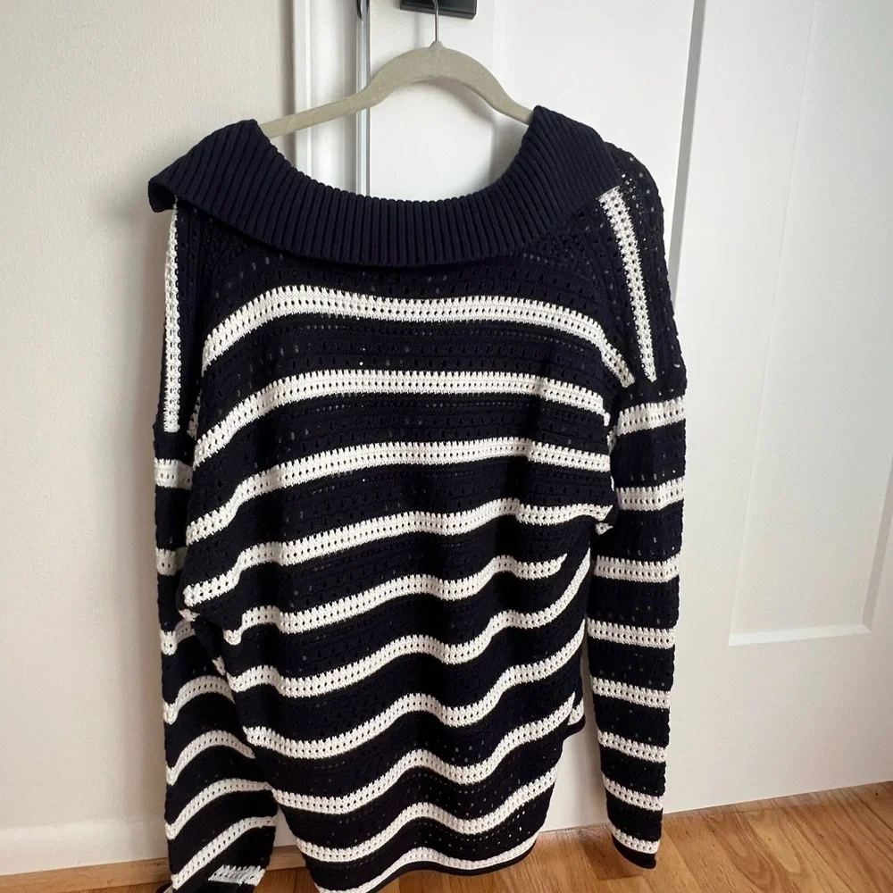 Navy and White Striped V-Neck Sweater. Never Worn. Size L - Picture 3 of 4